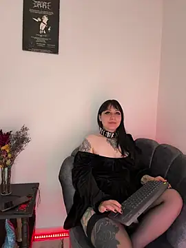 Chatroom XXX en direct de Ravenna666_