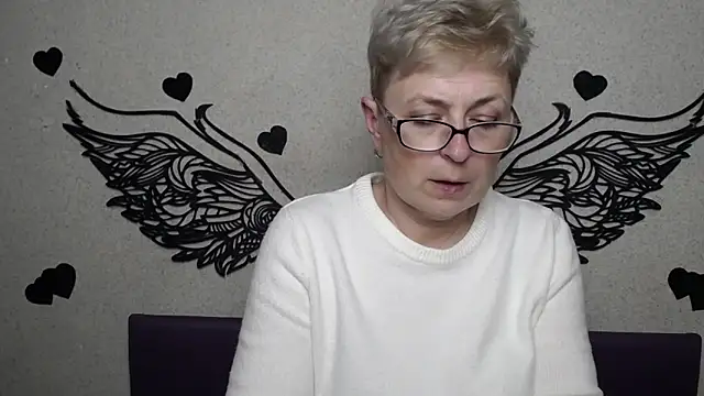 EmiliaGree Chat XXX in diretta