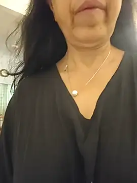 NakedMILFx Chat XXX live