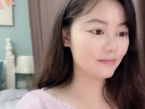 sarah111 Adlı Modelin Canlı XXX Sohbeti