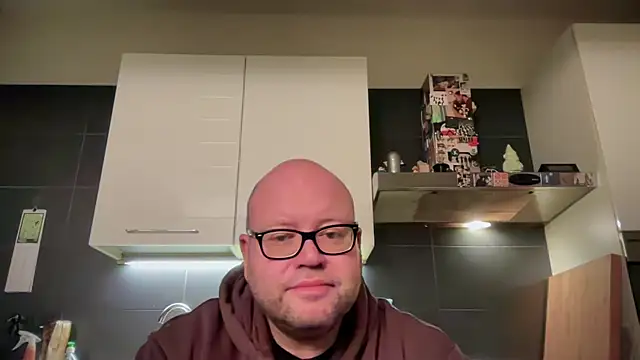 theitalianbear Chat XXX live