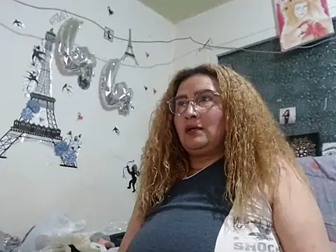 Chat XXX en directo de Perla1981--