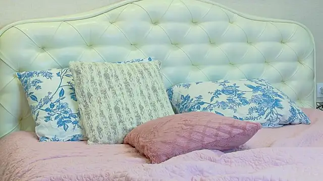 LadySweetWife Live XXX-chat