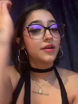 Chatroom XXX en direct de LilithMonette