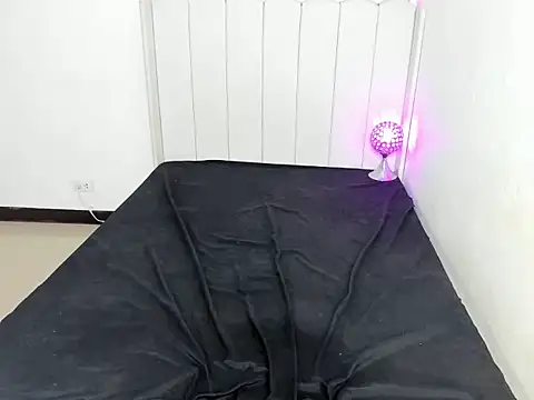 Aliyah_Bucks Pertunjukan Webcam