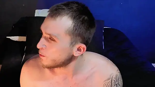 Dylanwhite23_ Live XXX-Chat