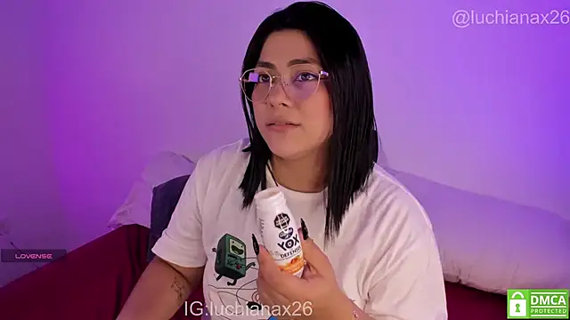 lucy26_ Adlı Modelin Canlı XXX Sohbeti