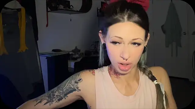 Živý XXX chat AshenRoe