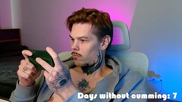 DENIS_HERE's Webcam Show