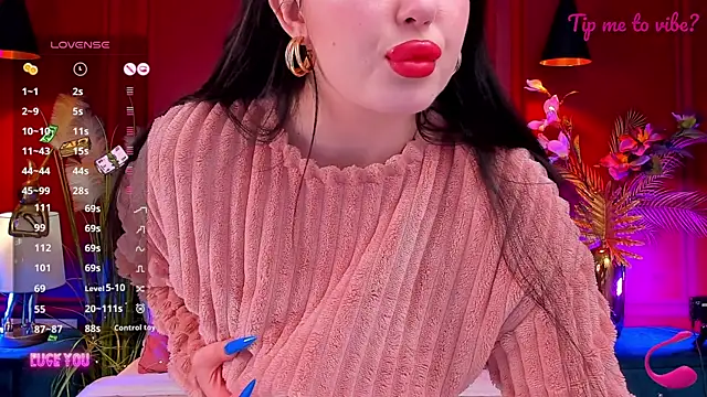 Mayzzie: διαδικτυακό σόου στην κάμερα