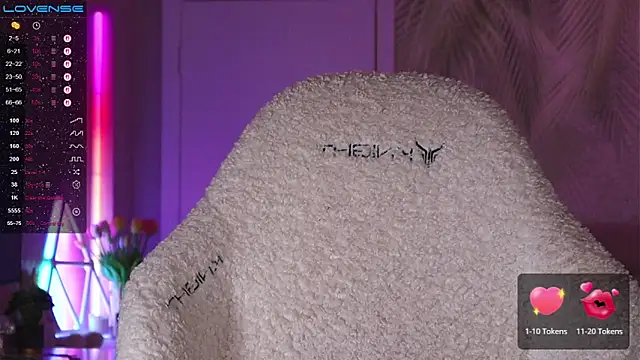 Break-me-Shake-me Live XXX Chat