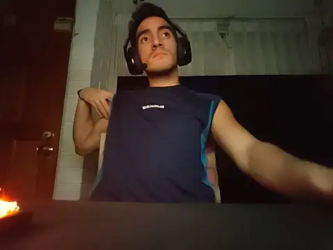 TommyMomentum webkamerás műsora