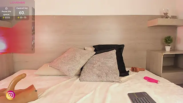 Nyxee_ Chat XXX live