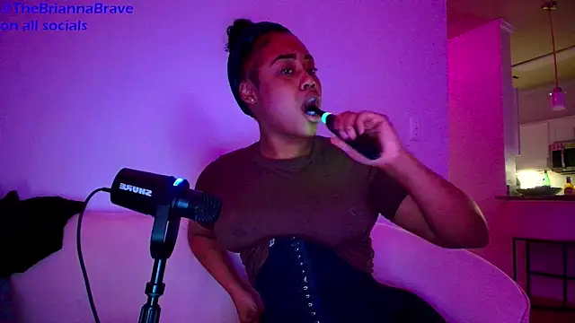 BriannaBrave live XXX chat
