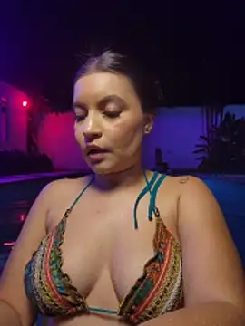 Pretty_Julieta 即時 XXX 聊天