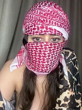Arab-mimi Adlı Modelin Canlı XXX Sohbeti