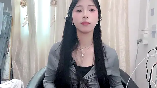 yiyibaby2026 Show Webcam