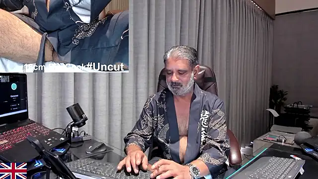 OnlineBossUK Live XXX Chat