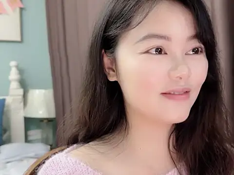 sarah111's Live XXX Chat