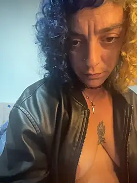 SalyTredelMonte's Live XXX Chat