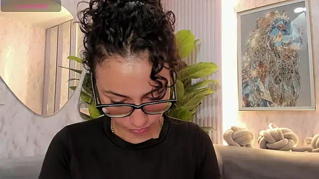 sarah_sluty's Live XXX Chat