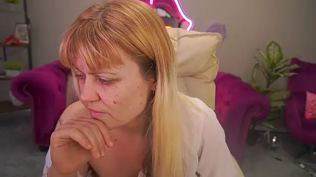 Živý XXX chat BellaLaPetit