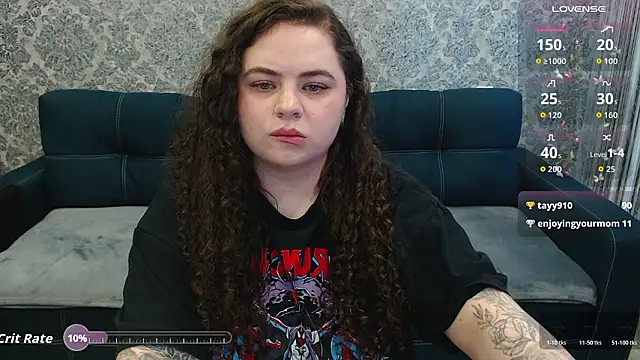 LunaRoub's Live XXX Chat