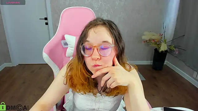 Aleks-caster Adlı Modelin Canlı XXX Sohbeti