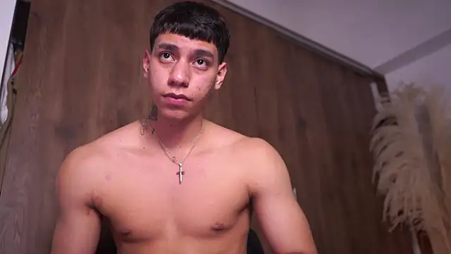 Josep_Davies Chat XXX in diretta