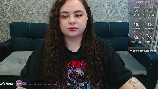 LunaRoub's Live XXX Chat