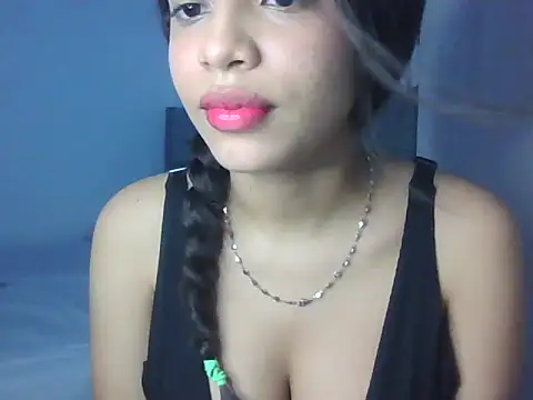 VictoriaSkinny's Live XXX Chat