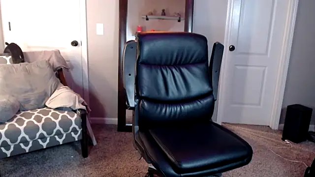 Pertunjukan Kamera Web ShimmyLoe