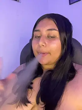 Nicky-222's Webcam Show