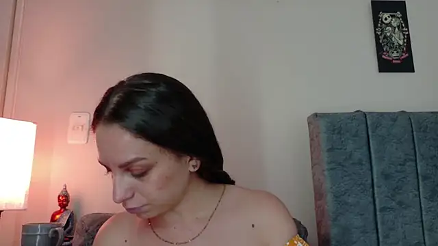 NatalyGuzman26's Live XXX Chat