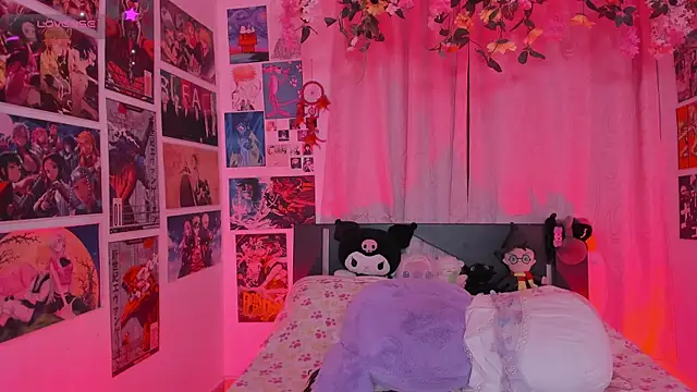 MissCurvyTop Chat XXX live