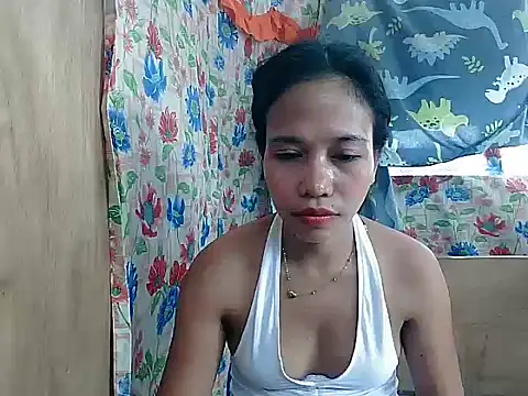 PinaySkinnyGirl's Live XXX Chat