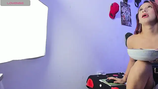 Rihanna_hotxのライブXXXチャット