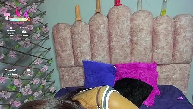 แชท XXX สดของ cloyks