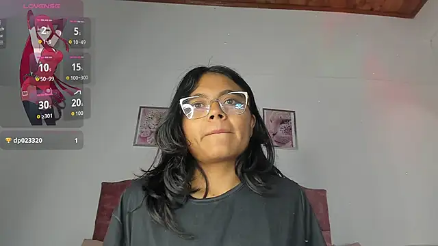 luna_velveth's Live XXX Chat