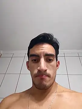 TommyMomentum: онлайн-секс-чат