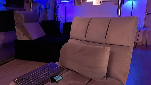 Živý XXX chat mandi4pole_