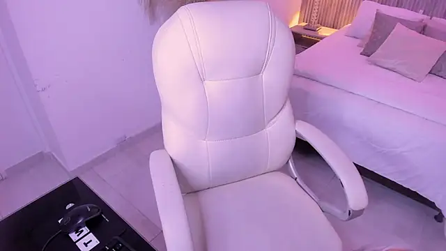 ANGIE-SMITH Live XXX-chat