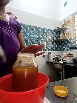 Hot-Tinaa's Live XXX Chat