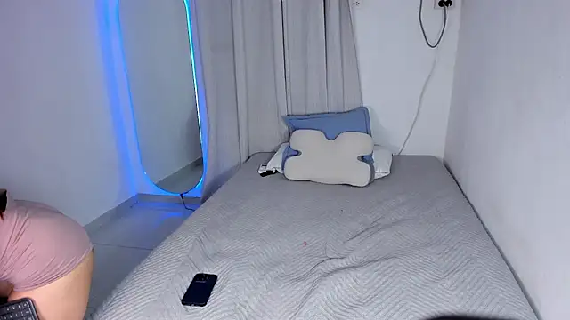 ashley_hills_'s Webcam Show