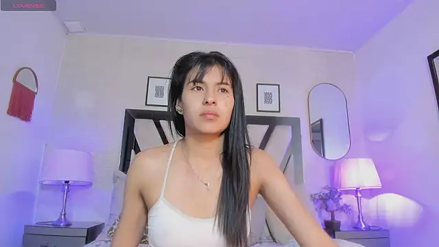 Violettaa_Stone – Live XXX-chat