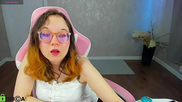 Aleks-caster Chat XXX in diretta