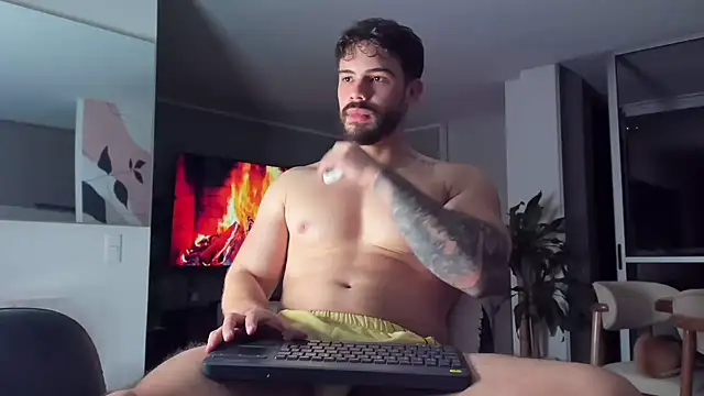 Valenthino_Salvatore: вебкам-шоу