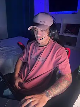 AngelLatinBoy Show Webcam