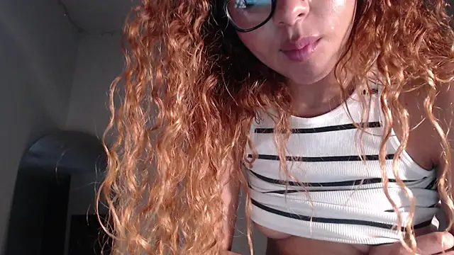 ValienteGirl_ Chat XXX live