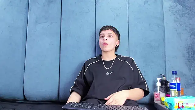 Megan_Thompson_ Chat XXX in diretta